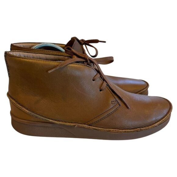 Clarks Tan Chukka Boots for Men - Picture 3 of 9
